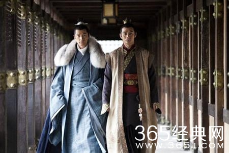 琅琊榜中梅长苏小殊辅佐靖王的目的是什么