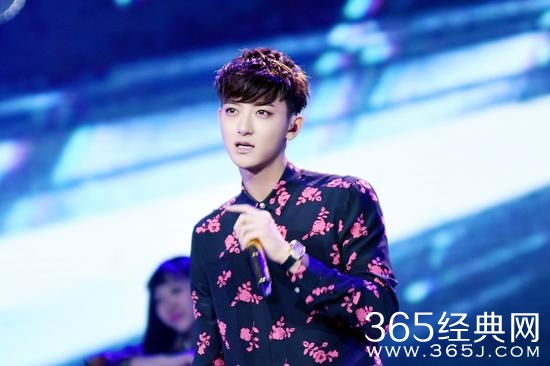 黄子韬2015湖南卫视中秋晚会M.O.M现场视频在线观看