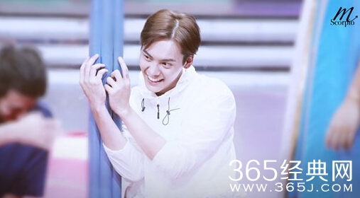 快乐大本营下期预告20151003期嘉宾是谁 陈伟霆夸赵丽颖很会吻