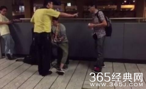 刘卓轩地铁卖场遭驱赶视频曝光 刘卓轩被驱赶原因揭秘