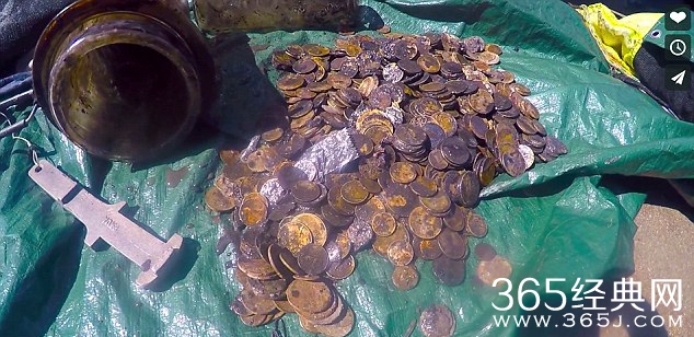 潜水发现金币 海底惊现大量宝藏