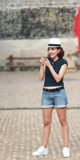 《爸爸3》刘烨妻子童心大发 和摄影机捉迷藏