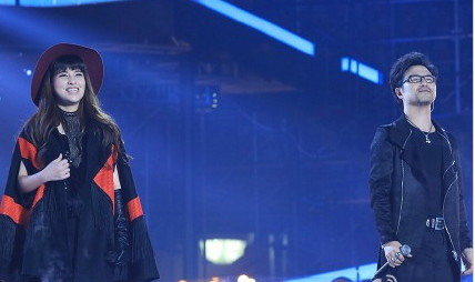 好声音4巅峰之夜汪峰贝贝《石头在唱歌》视频在线观看