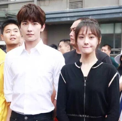 郑爽杨洋粉丝为什么撕逼？郑爽杨洋粉丝撕逼原因是什么？