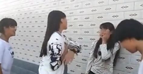 石家庄中学4女生围殴女同学视频观看