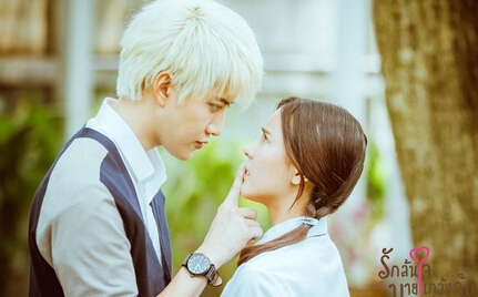 一吻定情泰国版中字在哪里看 泰版一吻定情周几更新几点