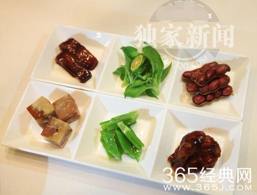 黄晓明Baby婚礼酒席菜单揭秘 餐具定制寓意很深