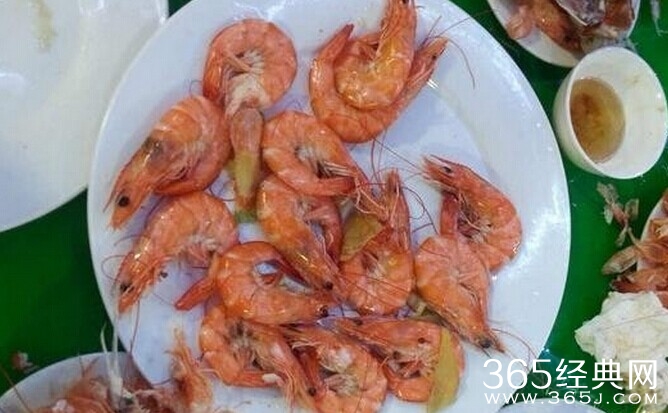 天价虾店主被找到 被罚款9万实在是罪有应得