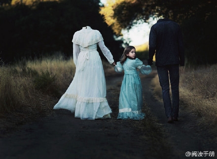 早安心语：如果还没人来牵你的手，请照顾好自己。2015.10.10