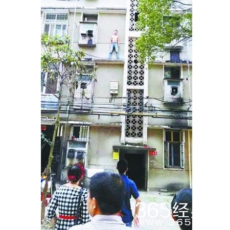 新闻哥：你们想得到我的身体吗？2015.10.10