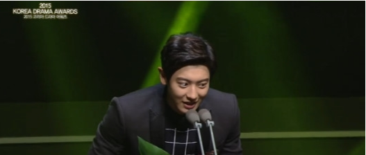 2015年韩国电视剧大赏EXO灿烈获什么奖？EXO灿烈获奖照曝光