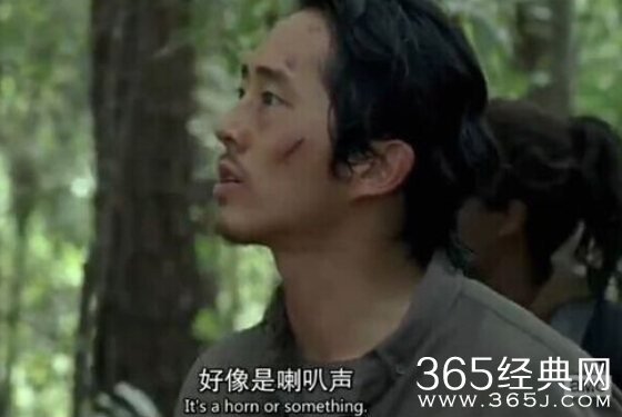 行尸走肉第六季第一集最后按喇叭的人是谁 神父狼族还是卡尔女朋友