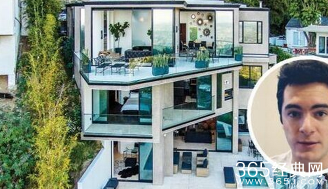 宅男靠玩游戏买豪宅 机智玩游戏将自己玩成土豪