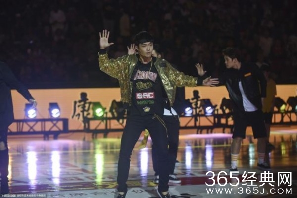 张艺兴NBA中场秀视频高清完整版在线观看