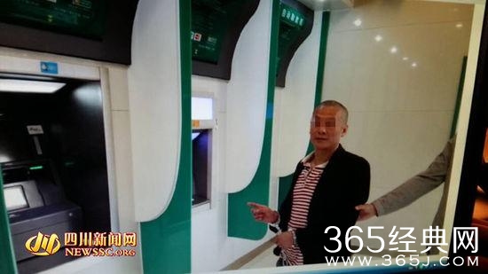 新闻哥：麻溜的快到老子怀里来！2015.10.15