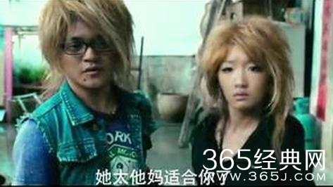 新闻哥：麻溜的快到老子怀里来！2015.10.15