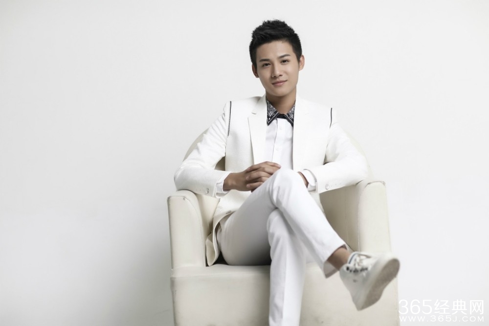 微微一笑很倾城郝眉扮演者是谁 郝眉扮演者郑业成个人资料