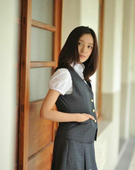 施诗制服装高清图嫩比武大校花黄灿灿