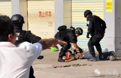 新闻哥：现在的罪犯真的有才！2015.10.20