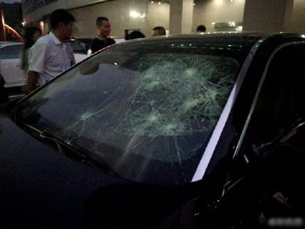 新闻哥：现在的罪犯真的有才！2015.10.20