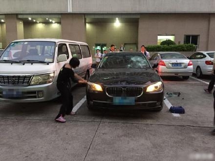 新闻哥：现在的罪犯真的有才！2015.10.20