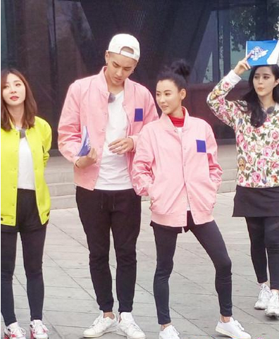 挑战者联盟收官录制现场照曝光 张柏芝吴亦凡对唱视频