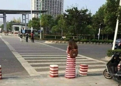 新闻哥：大尺度裸体性教育！2015.10.21