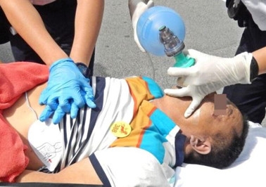 新闻哥：大尺度裸体性教育！2015.10.21