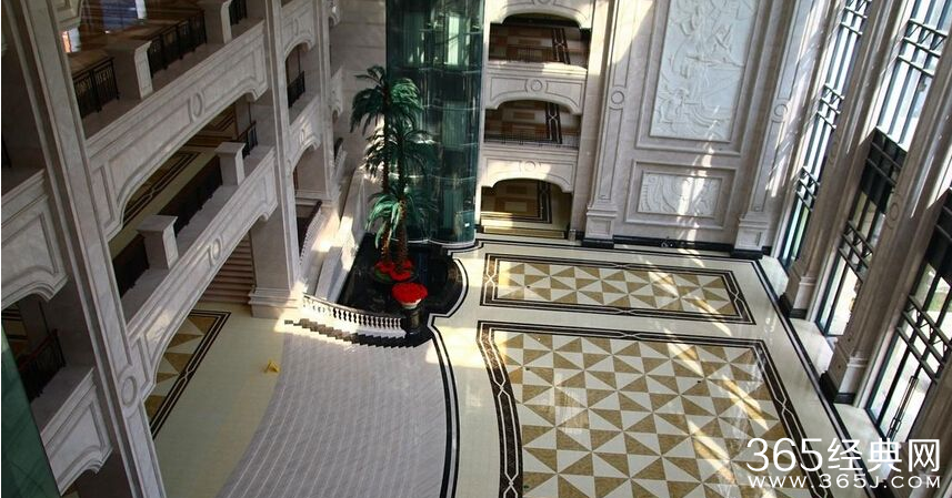 重庆工商大学融智学院巴南新校区内景照片 宿舍似洋房食堂像别墅