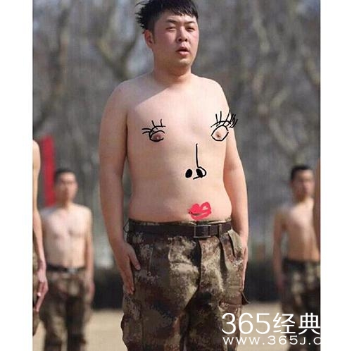 新闻哥：小妹，来交际一下把！2015.10.22