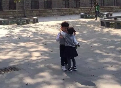 新闻哥：变态凶徒捅人菊花！2015.10.23