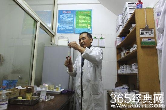 新闻哥：不要糟蹋人家姑娘！2015.10.26