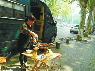 新闻哥：不要糟蹋人家姑娘！2015.10.26