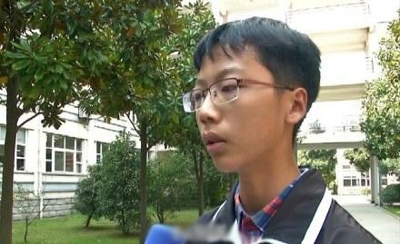 新闻哥：再叫放老虎咬你！2015.10.29