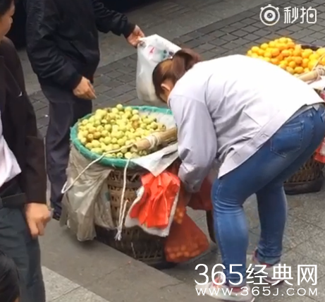 买水果小心被掉包是怎么回事 商家是怎么掉包水果的