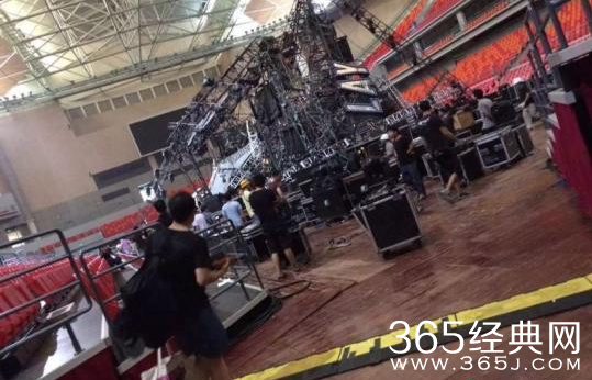 蔡依林个唱舞台坍塌 1人死亡十多人受伤