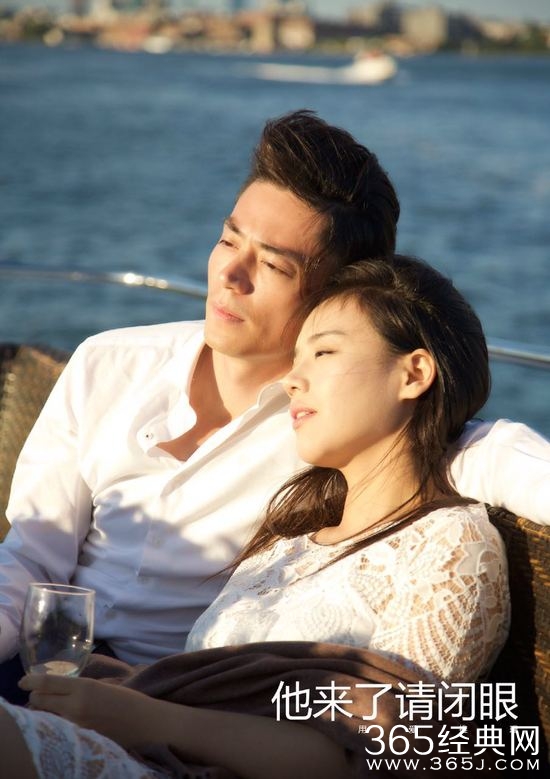 他来了请闭眼简瑶是什么时候搬到薄靳言家的  简瑶为什么要搬到薄靳言家