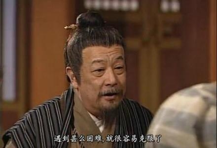 新闻哥：抽奖又特么中了避孕套。2015.11.03