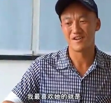 新闻哥：不努力还怪爹妈没权势！2015.11.04