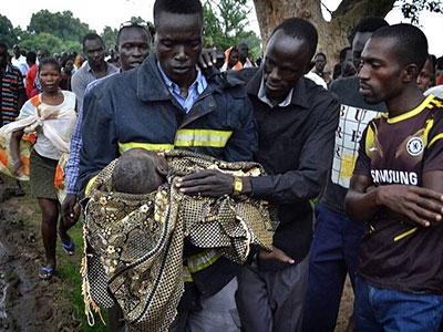 坠毁货机救出婴儿 大难不死必有后福