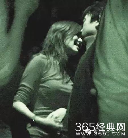 叶璇被下降头了！发微博莫名其妙