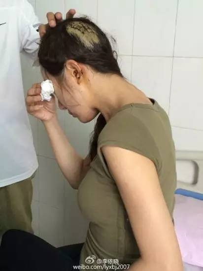 叶璇被下降头了！发微博莫名其妙