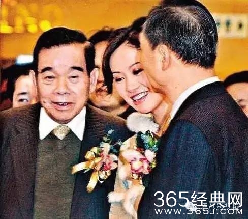 叶璇被下降头了！发微博莫名其妙