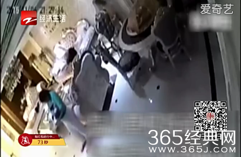 温州保姆将11个月大婴儿抛过头顶反复摇甩完整监拍视频