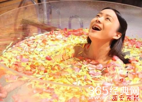 新闻哥：你们的支付宝密码改好了吗？2015.11.10