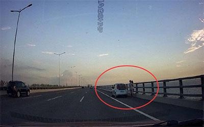 新闻哥：光棍节都收到什么礼物？2015.11.11