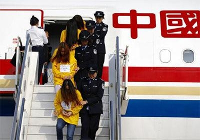 新闻哥：光棍节都收到什么礼物？2015.11.11