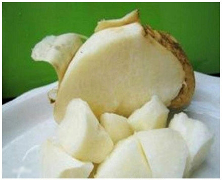 新闻哥：今天你们的钱包还丰满吗？2015.11.12