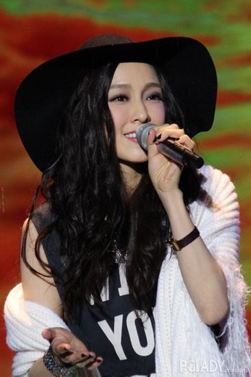 范玮琪耍大牌遭湖南卫视封杀