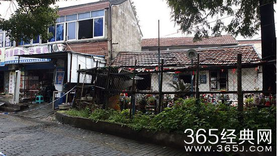 上海金山区85岁老人开煤气点火自杀